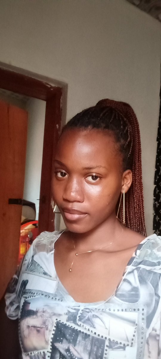 Tolu🌸 tweet media