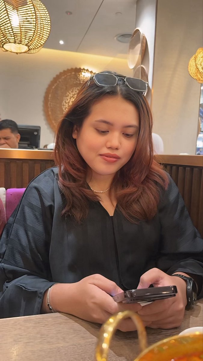 puterinarina's tweet photo. No worries. Masih hidup 😂 https://t.co/iOXoXy91iw
