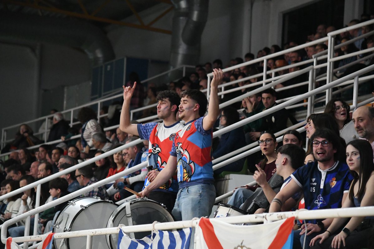 baloncestoSDP's tweet photo. Este sábado fuimos 2513 personas en el Lydia Valentín.

Una cifra histórica para un partido que ya forma parte de la historia.

Un derbi con un ambiente inmejorable y el mejor final posible: la victoria de los nuestros.

¡AFICIÓN, ESTA VICTORIA ES VUESTRA!

#AportaTuGranito #SomosSDP