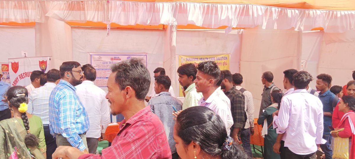 skilled_odisha's tweet photo. District Level Job Fair 2025-26 was successfully organised at Rayagada Block, witnessing an encouraging participation of 611 candidates,18 employers and 7 PIAs.
374 were shortlisted by employers, 193 were tagged to PIAs &amp; 67 candidates received on-the-spot offer letters. https://t.co/xw4tnubIlW