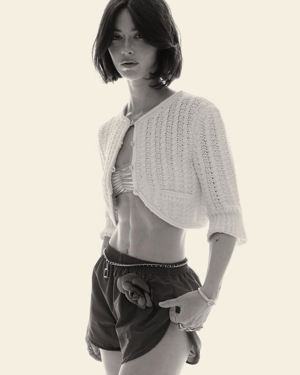 ᅠ⋆ 𝓓𝒂𝒉𝒍𝒊𝒂. tweet media