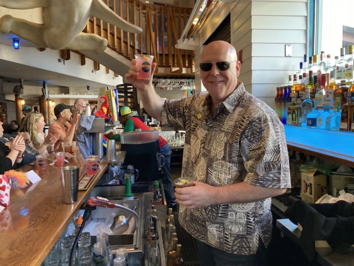 ShawnTucker623's tweet photo. Happy #NationalMargaritaDay to all that celebrate! 🍹Cheers! 
#PourJudgment https://t.co/1KwYB0Yjbj