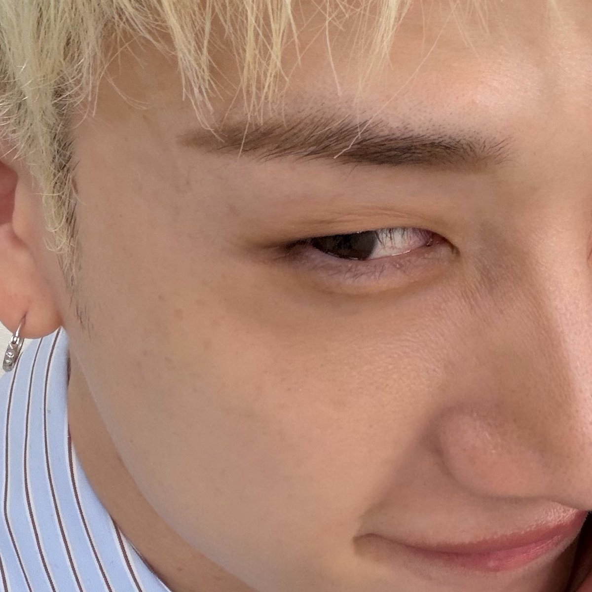 wlfiechans's tweet image. some of my favorite chan features are his curls and freckles what does anyone even know