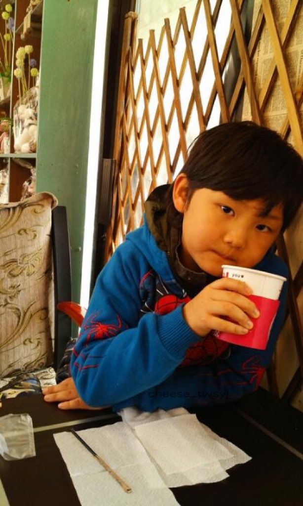 okonomyuki's tweet image. Kok aku baru liat foto kecil nje yg ini ya