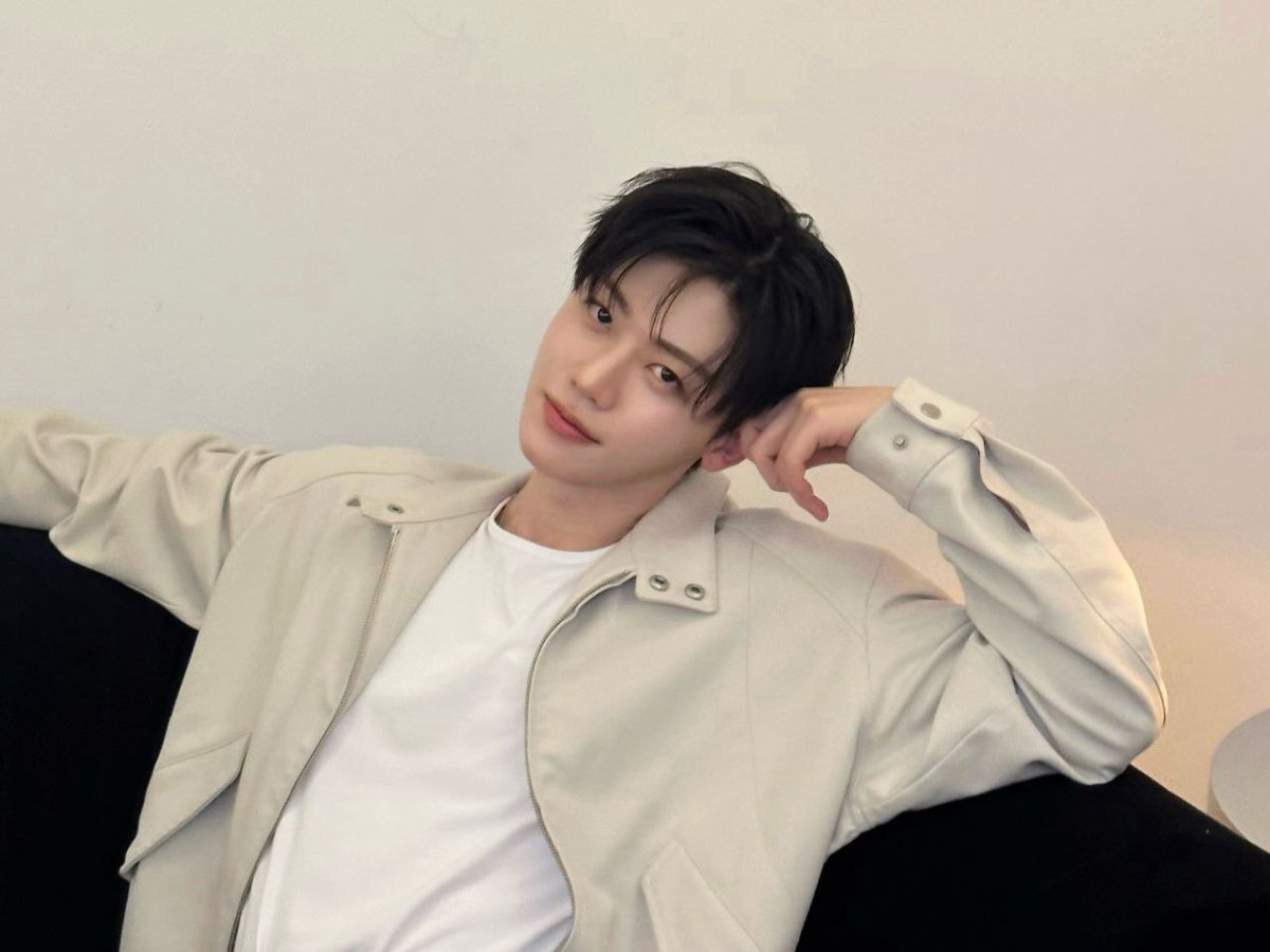 selfolssi ♤ tweet media