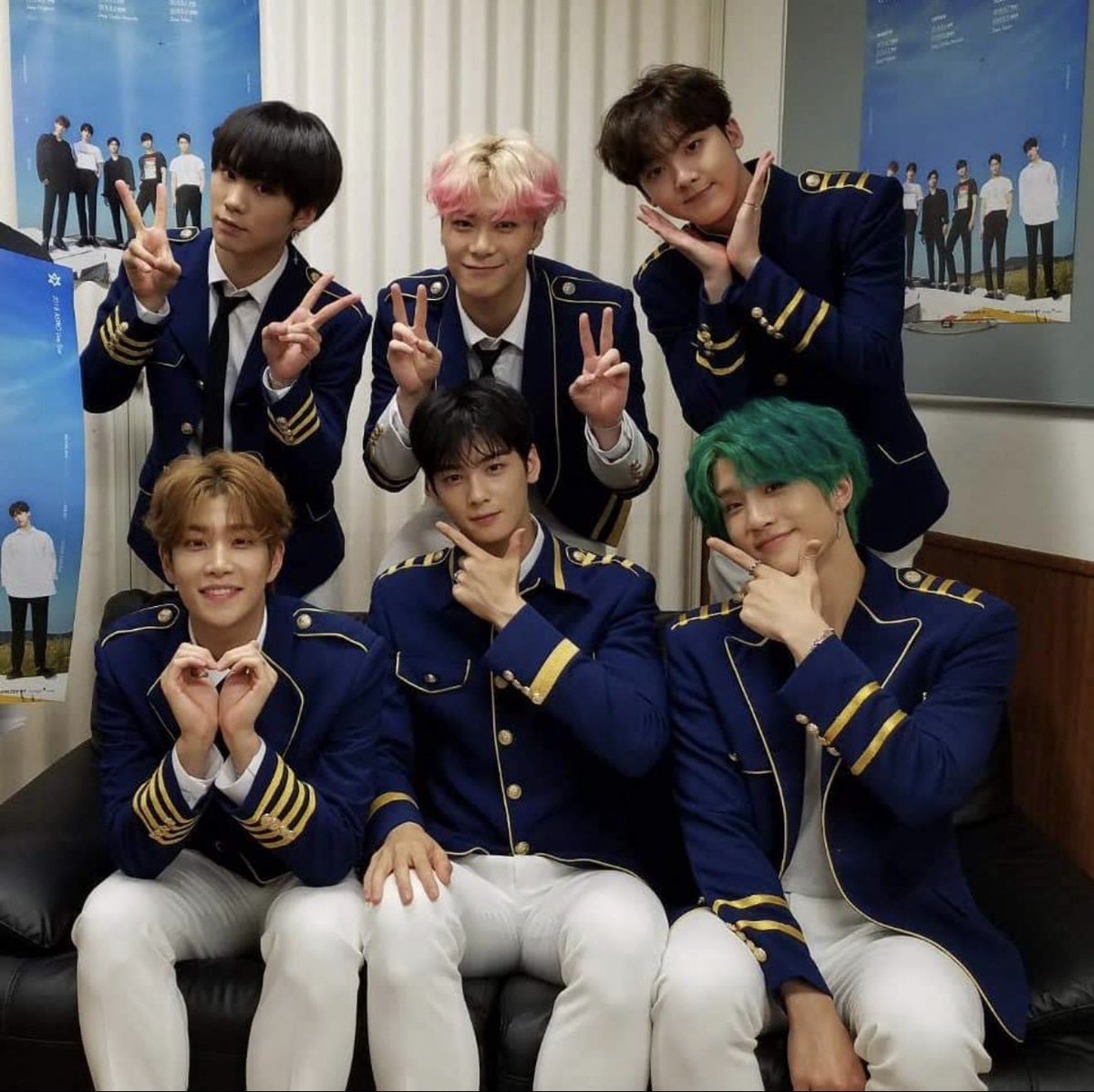 Flower_0315_'s tweet photo. 10주년🥹💜

#아스트로 #ASTRO
#아스트로10주년_영원히빛날별들 https://t.co/QbinWb81gq