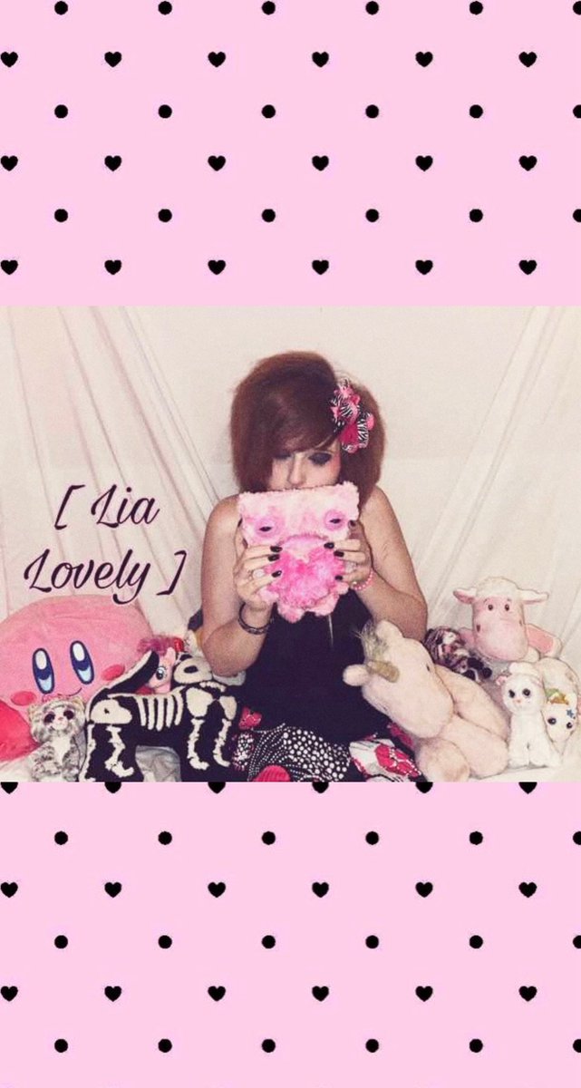 lia tweet media