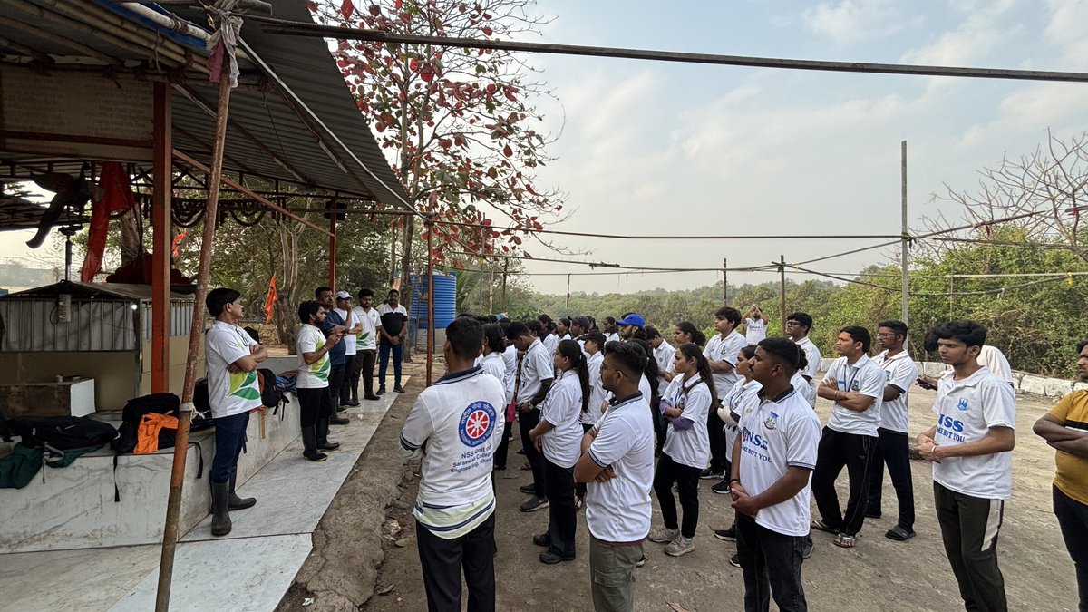 EnvironmentLife's tweet image. Week 288 – Mangroves Cleanup Drive

This week, around 90 dedicated volunteers joined hands and removed nearly 1 ton plus of marine litter from the ocean and coastal belt of Navi Mumbai. 
Thanks to all the warriors

#Mangroves #plastic