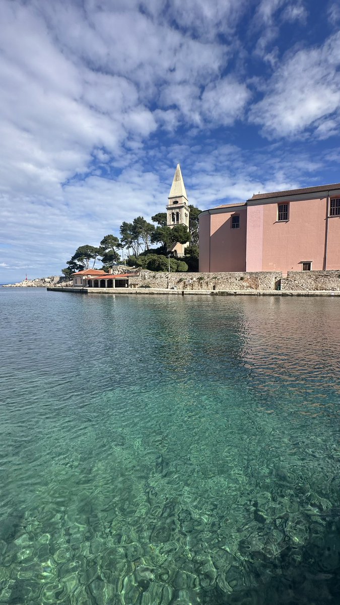 aslagency's tweet photo. Sunday 😍 #golosinj #colorsoflosinj https://t.co/YWDEmISSHQ