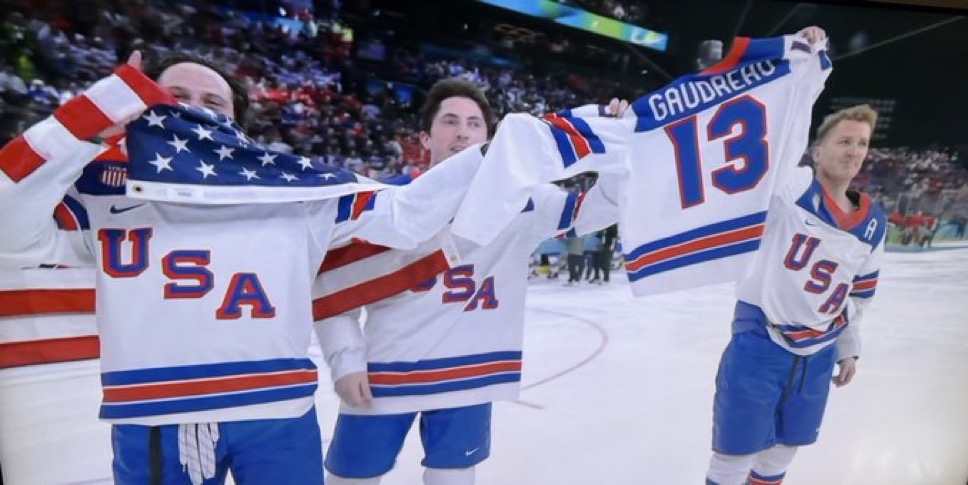 Deadspin tweet media