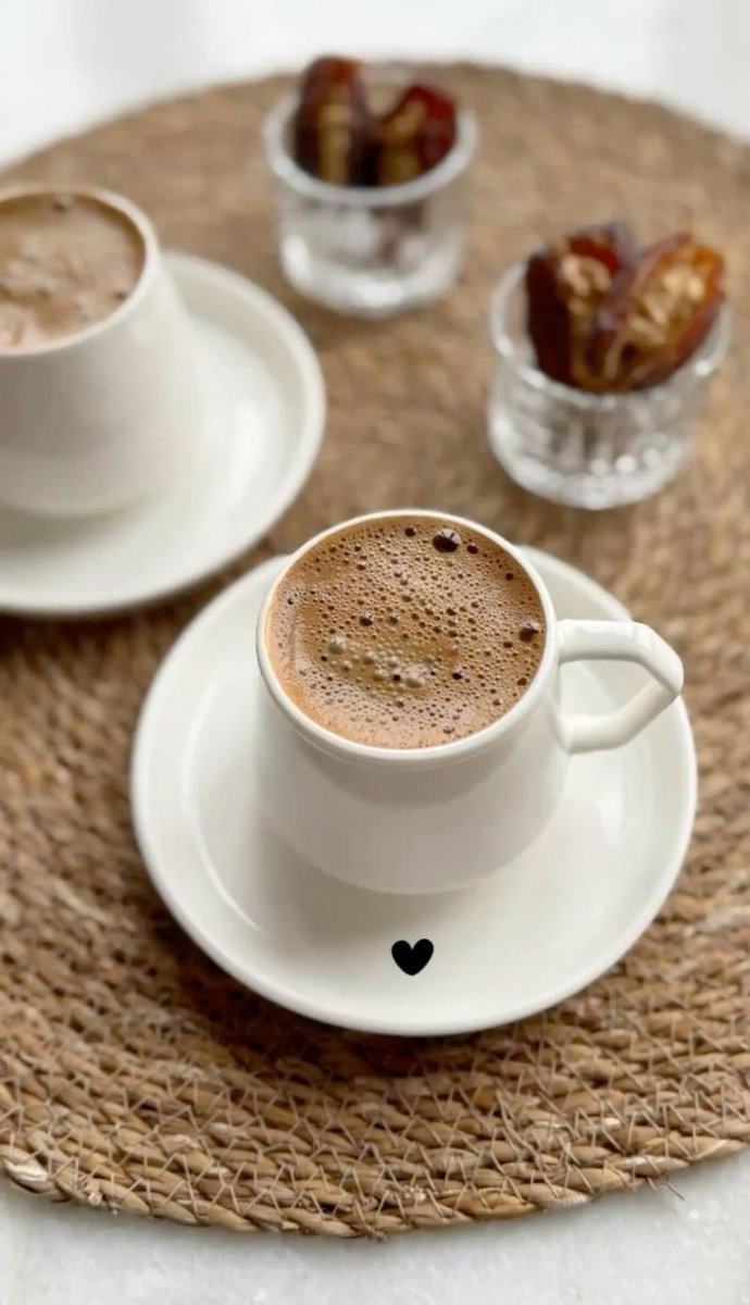 Ne su
Ne yemek

Beklediğim an
 #kahve #iftar