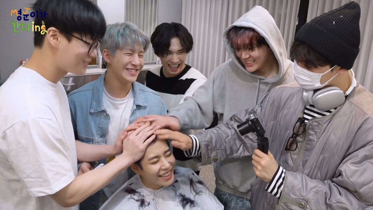 ขอบคุณนะที่มาเป็นอาสโทรให้กับพวกเรา 💜🥰
데뷔 10 주년 축하해요🎉🎉🎉
#아스트로 #ASTRO
#아로하 #AROHA
#아스트로10주년_영원히빛날별들
#ASTRO_10th_Anniversary