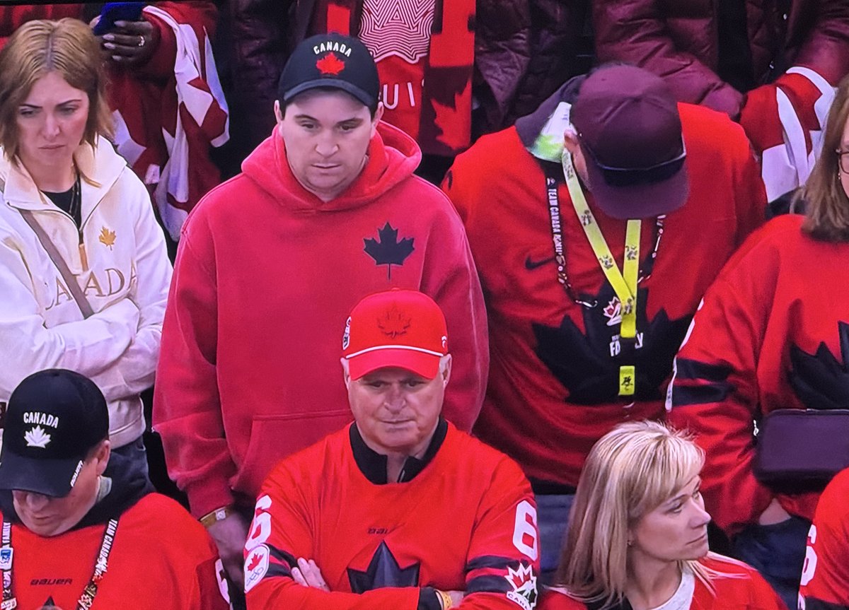 Hello Country tweet media