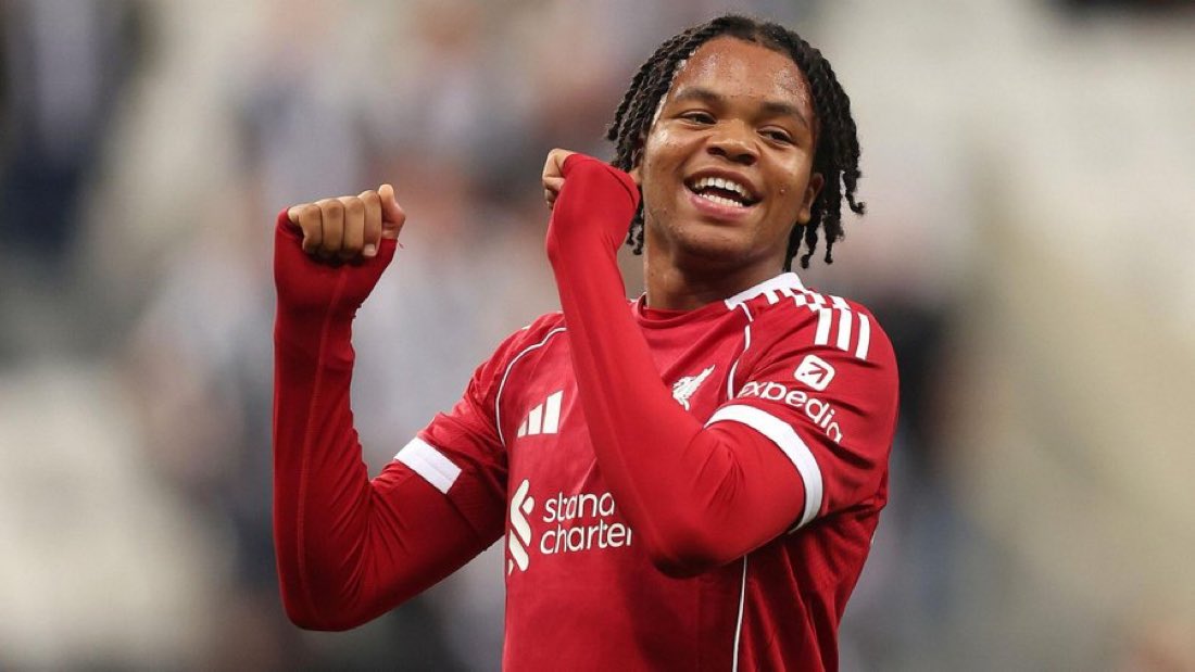 TheKopWatch's tweet photo. What a footballer ❤️ https://t.co/RVMUjaN7L9