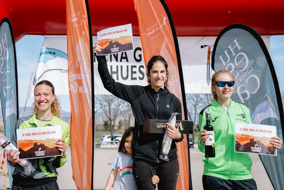 PirineosMFF's tweet photo. Hay podios que son más que una meta.
La Trail Hoya de Huesca, dentro del programa del @PirineosMFF, volvió a unir deporte, cultura y territorio.
Cuando la montaña conecta, gana toda la comunidad.
#PirineosMFF #PMFF #Huesca #Pirineos https://t.co/AwyQbbpk5c