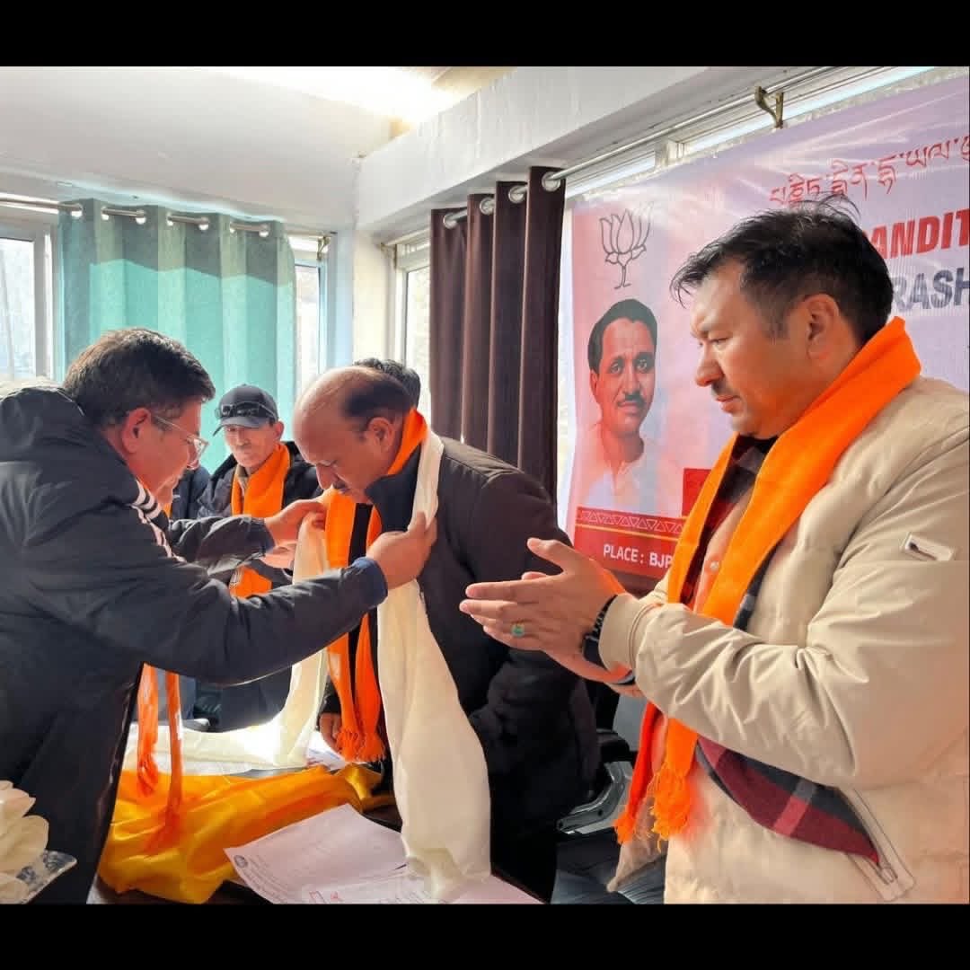 Tashi Gyaltsan Khachu tweet media