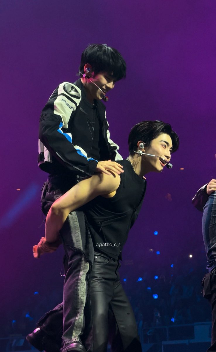 wookbao's tweet image. this picture makes me feel a bit crazy