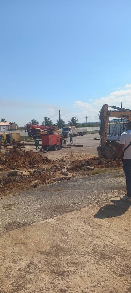 Especialistas de la Dirección de Administración de Inversiones #EIPP acompañan, a pie de obra, la  construcción del Policentro Boca de Jaruco; un proyecto de prioridad para #CUPET, diseñado por expertos de la Dirección de Ingeniería  de dicha  empresa   #EIPP #PetrolerosPorCuba