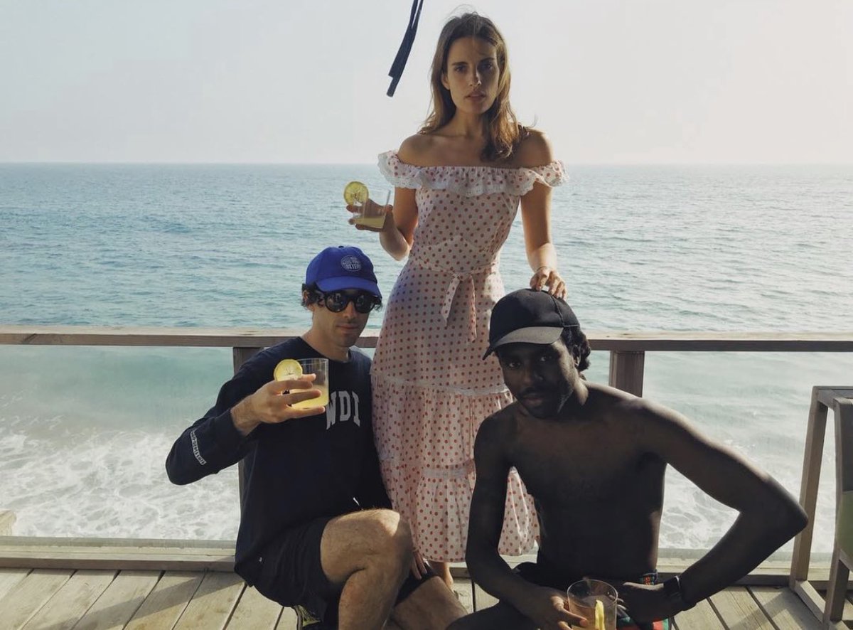 FanHynes's tweet image. 🩸🍊🎧🔁FanHynes Vault Vintage Blood Orange and Friends… #BloodOrange #DevHynes #DevonteHynes #FanHynes #FanPage #devdataset #devdayeveryday🩸🍊🎧🔁