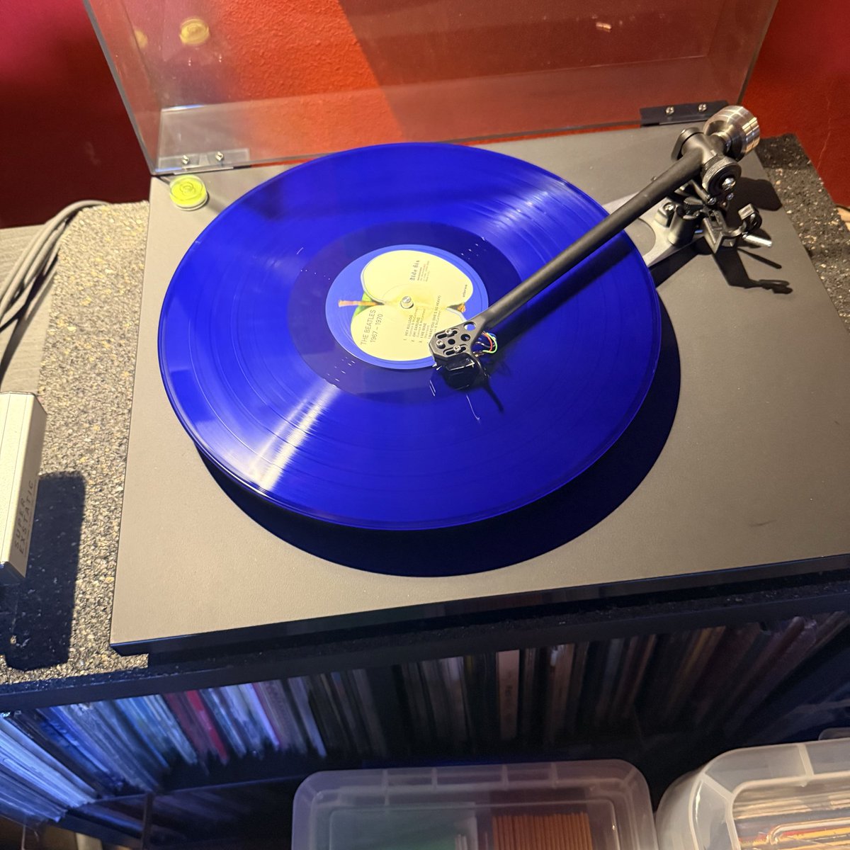 JonsVinyl's tweet photo. Beatles 
The latest Beatles blue album.  So many great beatly tunes on this one 
#thebeatles #bestof https://t.co/2m30Mi9Zi3