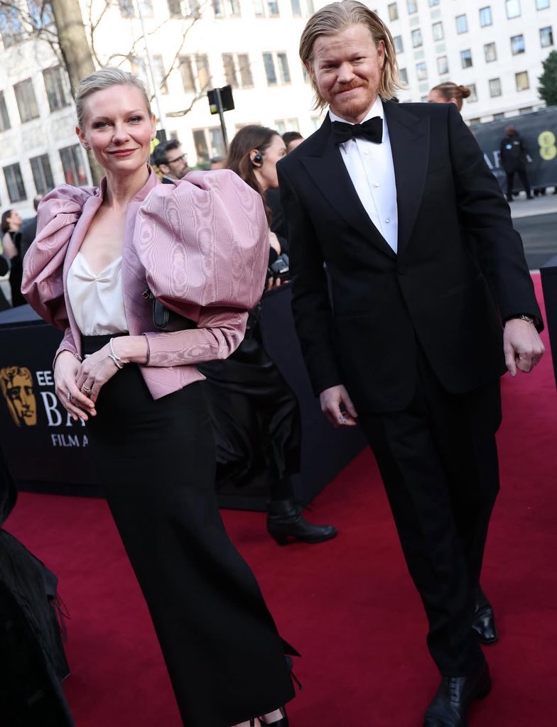 Kirsten Dunst Updates tweet media