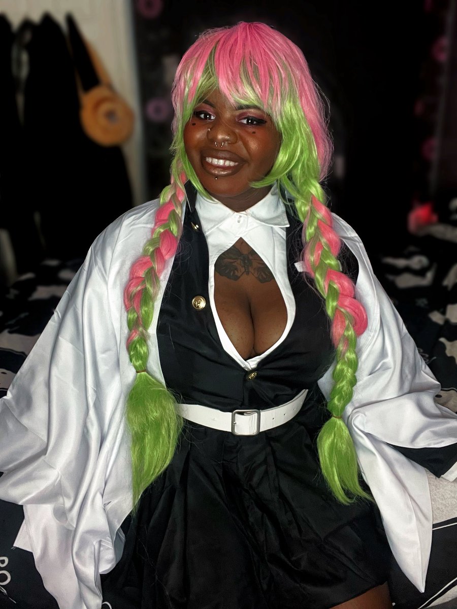 EboneeSaunders's tweet photo. 🩷💚Mitsuri Kanroji 🍡 
Anime: Demon Slayer ~ 
•
•
•
•
•
•
#cosplay #manga #anime #demonslayer #mitsurikanroji https://t.co/8ABdiEIqDn