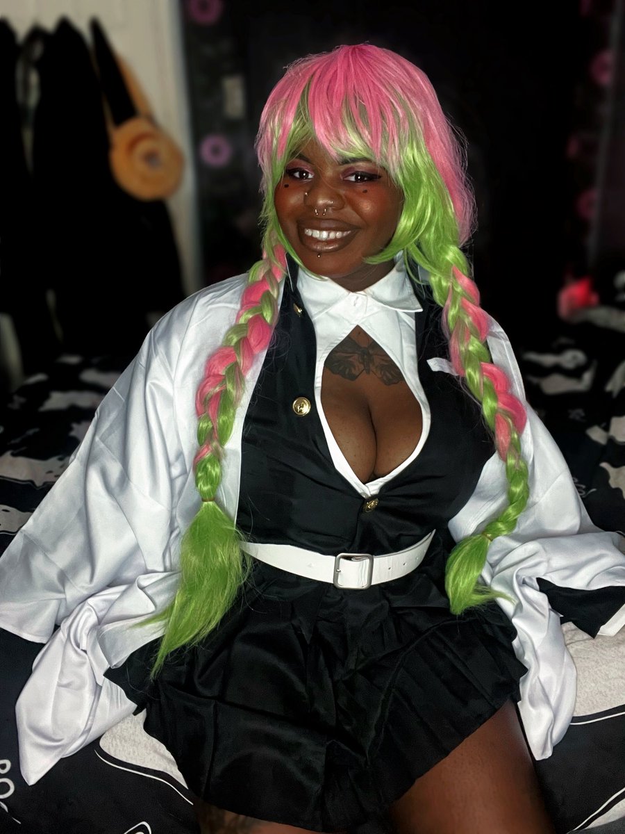EboneeSaunders's tweet photo. 🩷💚Mitsuri Kanroji 🍡 
Anime: Demon Slayer ~ 
•
•
•
•
•
•
#cosplay #manga #anime #demonslayer #mitsurikanroji https://t.co/8ABdiEIqDn