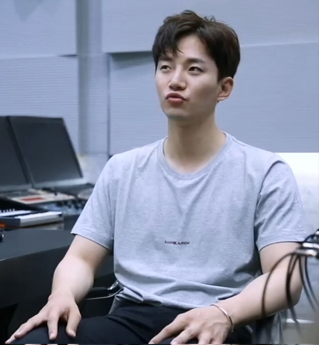 #이준호 #LEEJUNHO
#사계 #Always
#O3Collective 
새벽잊시💛🍑💛
✨️967번째✨️잊나잇 
오늘도  
이번 주도 애썼어
잘 자💗💗💗😴😴