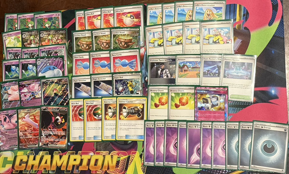 Cup Win #6 with Gardy/Jelly! Got my Charizard playmat 🔥
R1: Raging Bolt – W
R2: Greninja/Dusk – L
R3: Slowking – W
R4: Marnie/Grimmsnarl – W
R5: Blaziken/Pult – W
Top 8: Zard/Pult – WW Top 4: Greninja/Dusk – WW Finals: Gardevoir/Lux Cape – WW
<a href="/TabletopVillage/">Tabletop Village</a> <a href="/FCBCArmor/">FCBC</a>