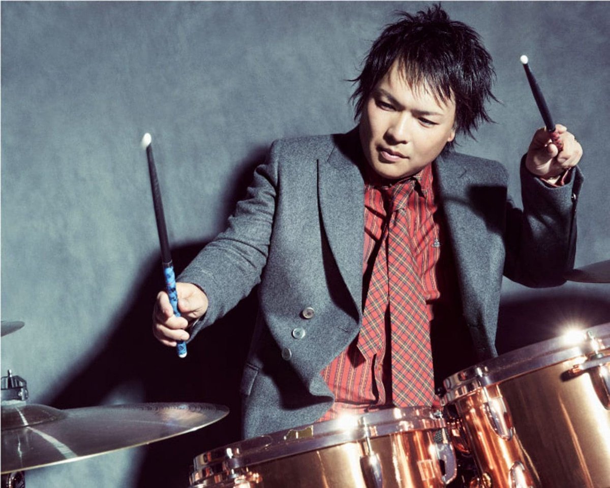 om_senaank's tweet photo. @livedoornews 信じられない…真矢さんの訃報にショックです。LUNA SEAの力強いドラムが永遠に心に響きます。闘病生活、本当にお疲れ様でした。安らかに眠ってください。皆さんのLUNA SEA思い出、シェアしてください! #LUNASEA #真矢 #RIPShinya https://t.co/3IknslgUeD