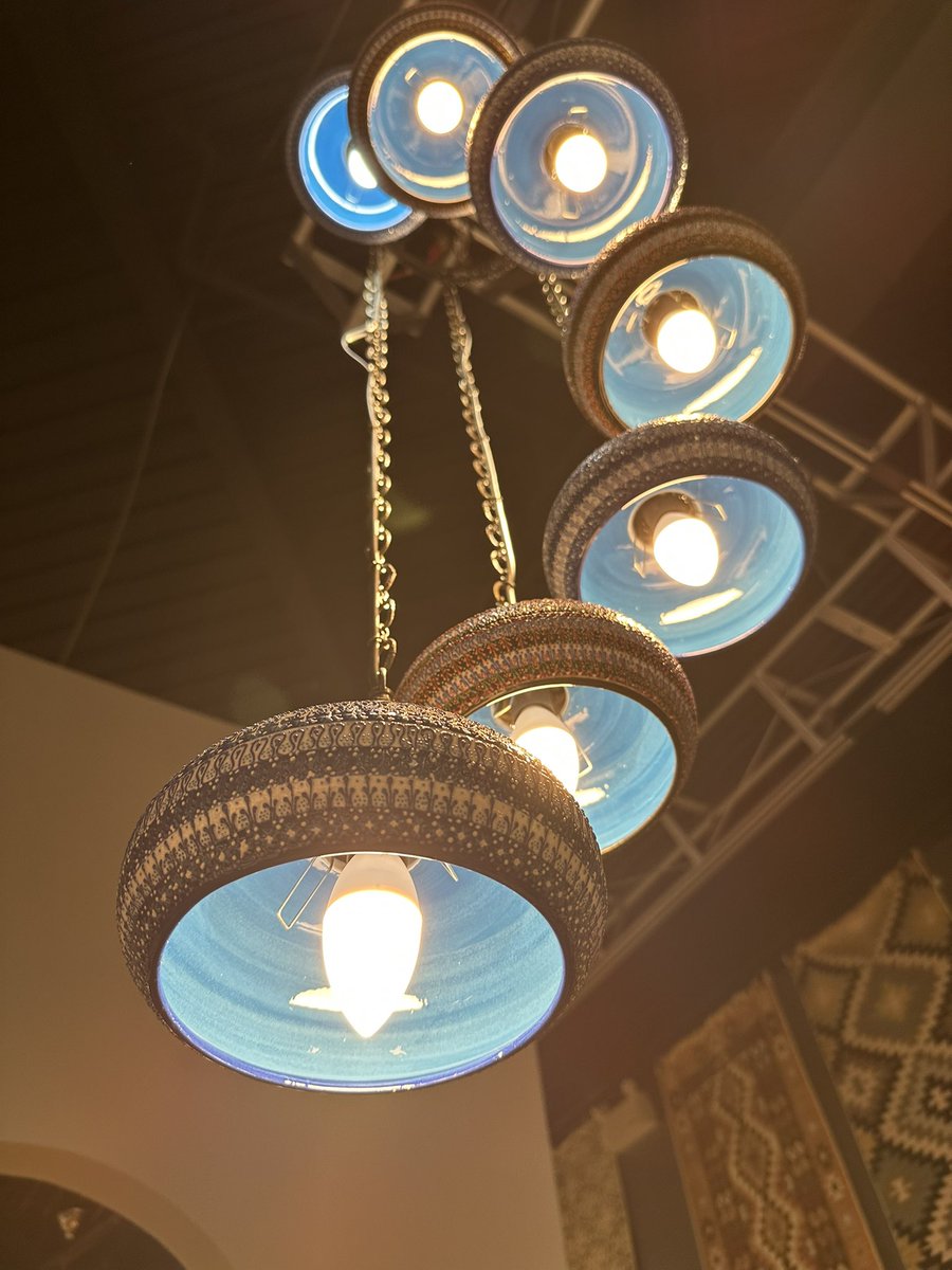 Natrajam1008's tweet photo. Today's Daily Picture Theme is 'Light Fixtures

#DailyPictureTheme
#theme_pic_world_lightNsource https://t.co/rhneolByrA