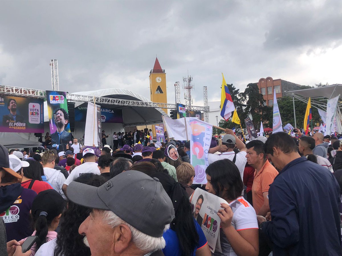 #SoachaConCepeda Desde el parque de Soacha, decimos #CepedaPresidente, Vota <a href="/PactoHColombia_/">Pacto Histórico Colombia</a>  este 8 marzo al senado y cámara del Congreso de la República.