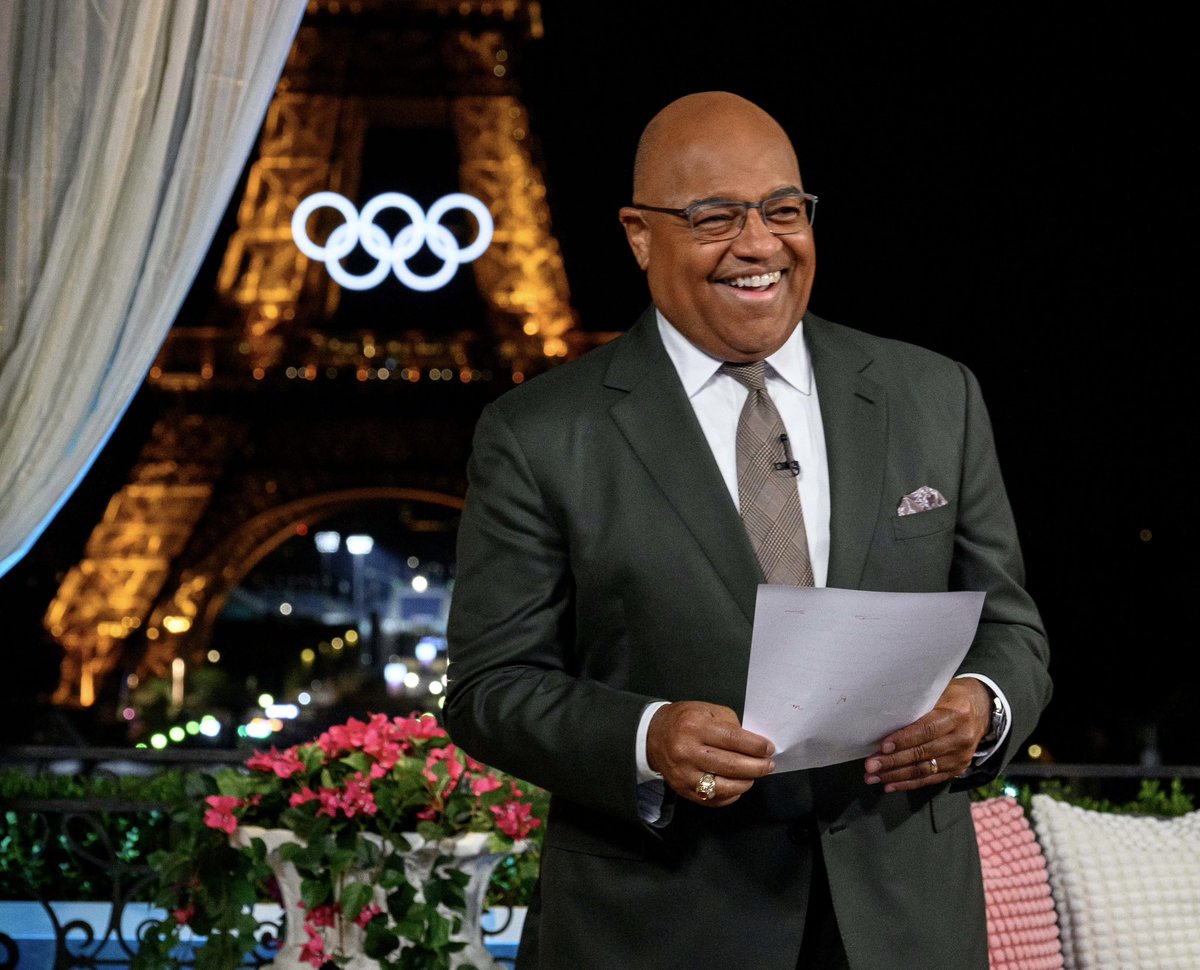 “For all the young people out there, those dreams are formed now. Go chase them and go get them, because our country loves sports and it brings us together unlike anything else. And if you didn’t know that…you saw it in Team USA Hockey”

What a signoff from Tirico just now🇺🇸