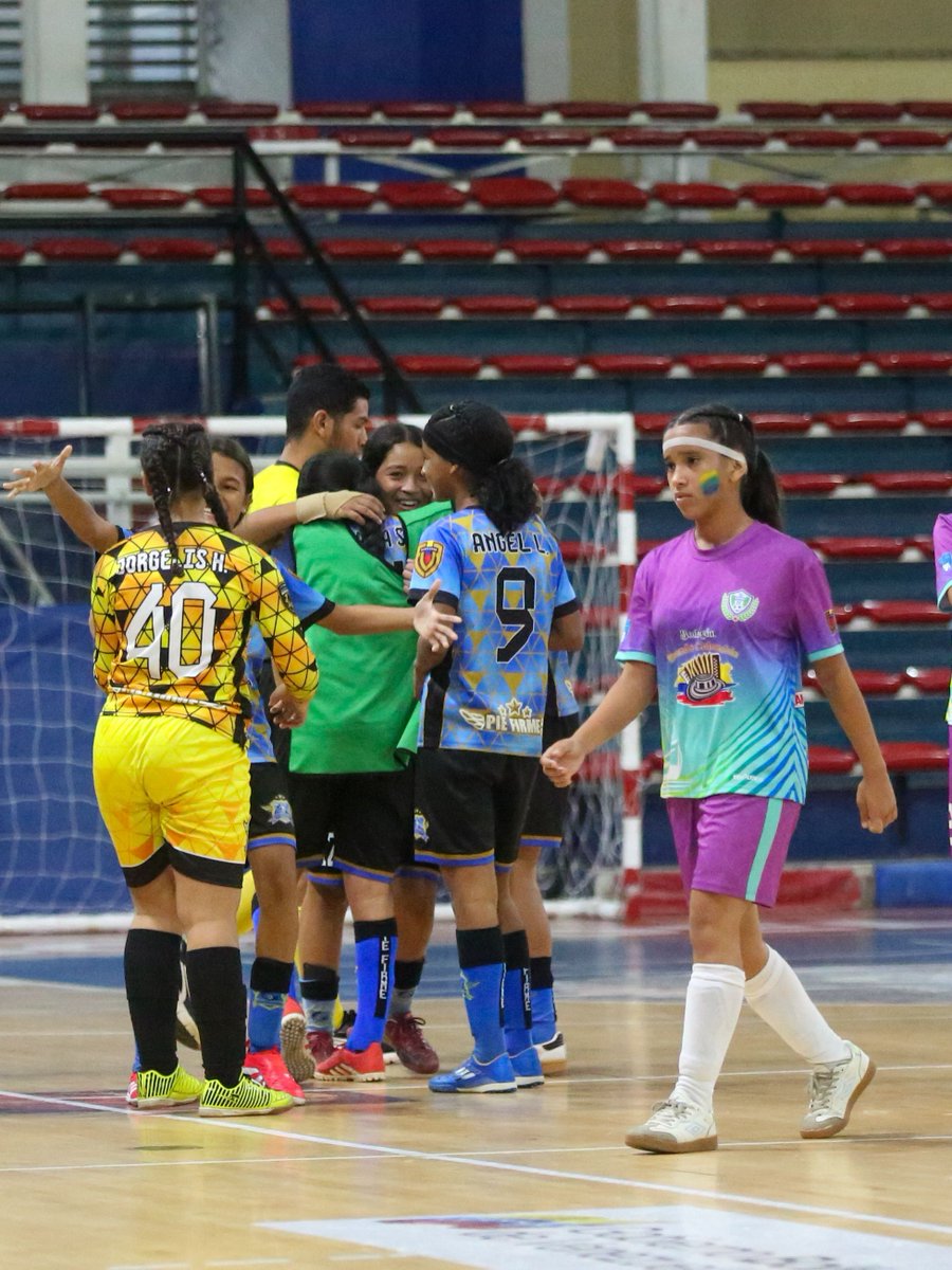 ¡Nos vamos a la fase final nacional! 🔥

Pie Firme, representantes de nuestro estado Bolívar, superaron 1-0 en duro partido a las chicas de Atlético Arismendi de Nueva Esparta.

El gol fue de Ivannha Sánchez al 19'.

#VamosBolívar
#SumandoVoluntades