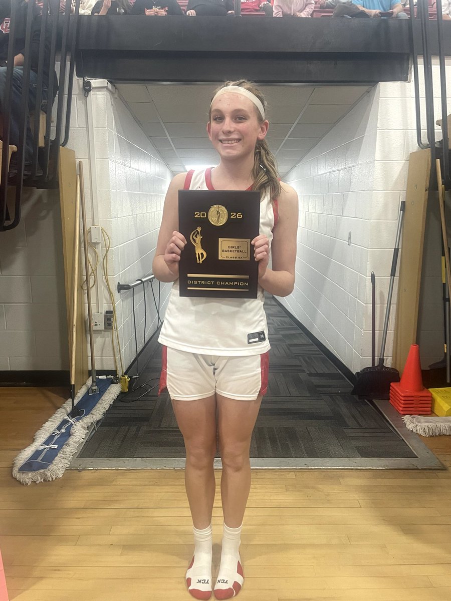 emmaeslinger_2028 tweet media