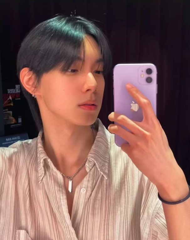 ilobuliyu's tweet image. "how many phones do you have?"
liyu: yes.