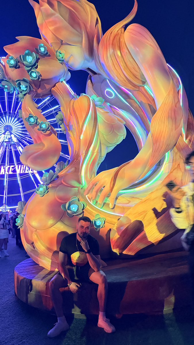 LuisSalasT's tweet photo. Una edición más de #EDCMx https://t.co/V6yR1TuwUv