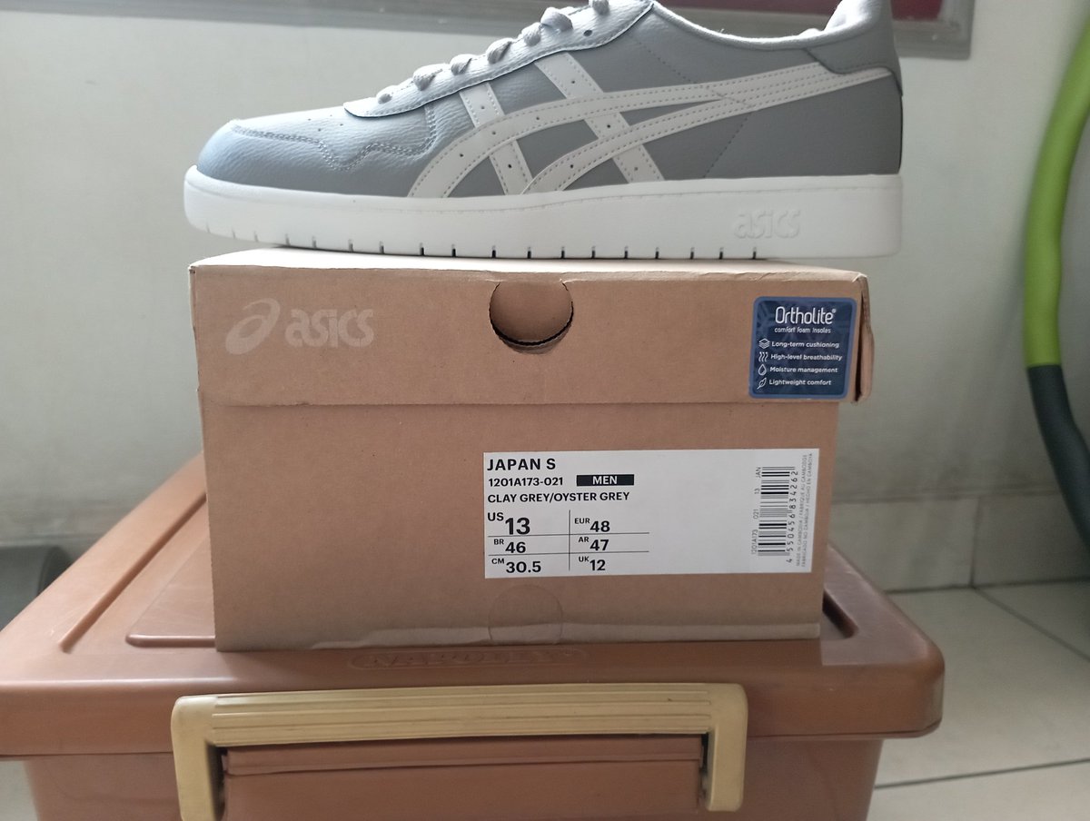 armand_mandra's tweet photo. @txtdarionlshop Ikut jualan kak.
Silahkan ditanya tanya.

Sepatu adidas
Asics japan S Standard
Iphone X
Tigapagi - Roekmana Repertoire(L, XL) https://t.co/S4NomYnQ38