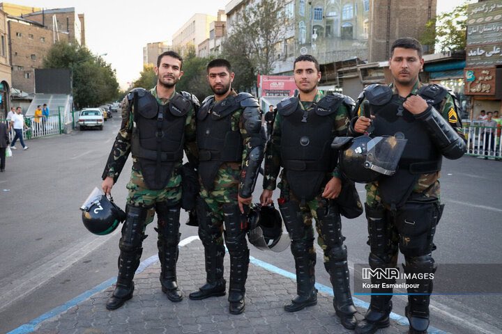 چهره تعدادی از تروریست های رژیم که در کشتار مردم دست داشتن 
ثبت میشود برای شناسایی و پاسخگو کردنشان

اگر کسی رو میشناسید که میتونه برای شناسایی اینا کمک کنه معرفی کنید
#جاویدشاه 
#KingRezaPahlavi