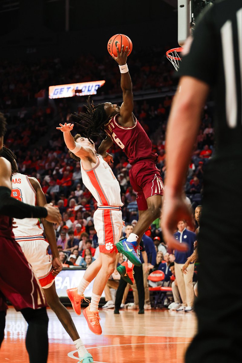 FSUHoops's tweet image. Clutch in Clemson. McCray V drops 29 and seals it – Mitchum Man of the Game.

#connected | @Mitchum