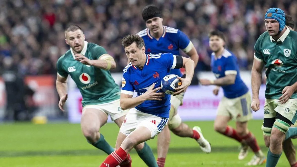 Tiens tiens…C’est Baptiste Serin, surtout, qui ramène de la vitesse dans le jeu, sur l’essai d’Emilien Gailleton.

J’adore le joueur. Petit Prince 🤴.