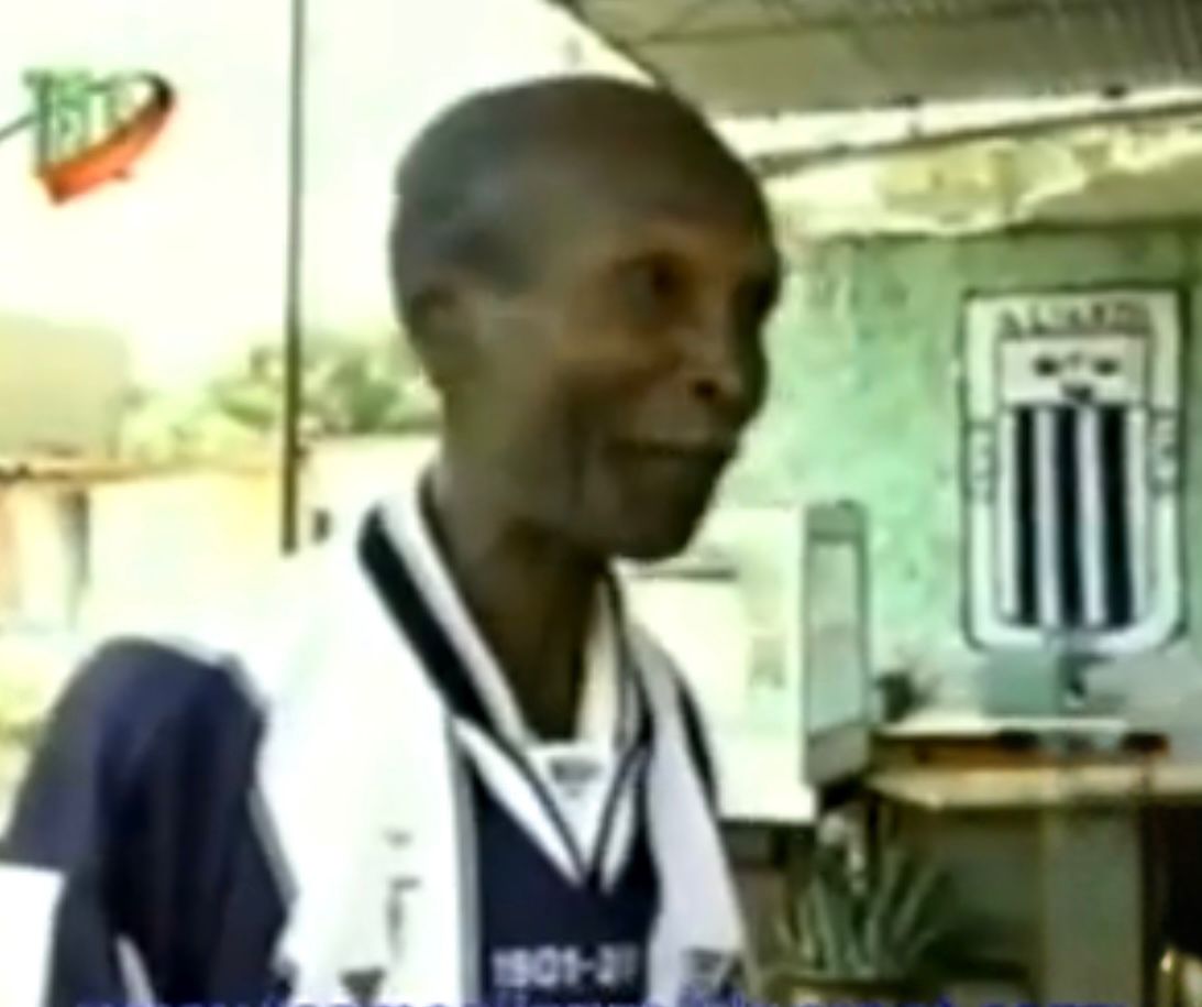 Anunciamos al pueblo de <a href="/ClubALoficial/">Club Alianza Lima</a> el hallazgo de la tumba donde descansan los restos de nuestro ídolo histórico y eterno, don Roberto "Chupón" Castillo. El fue integrante de ese clásico glorioso del 9 a 1 que jamás podrán olvidar. Seguimos predicando aliancismo.