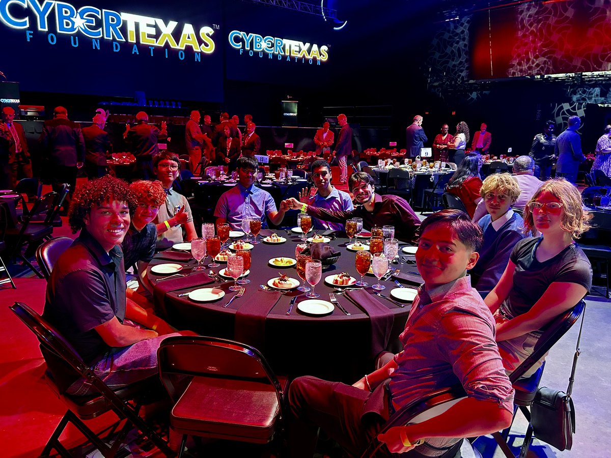 Gina Hanna tweet media