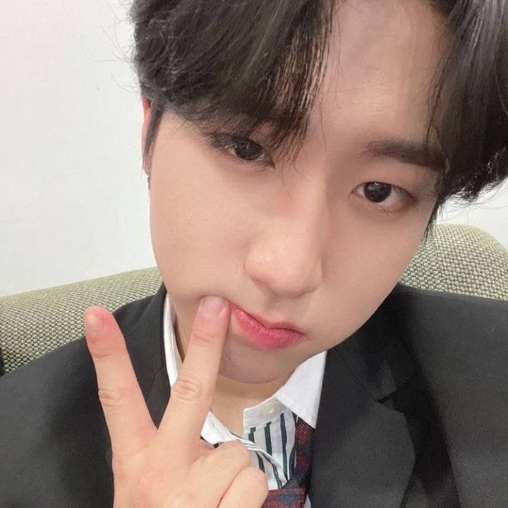 𝓵𝓲𝓵𝔂 ྀིྀི skol beats | VAI VER O SKZ tweet media