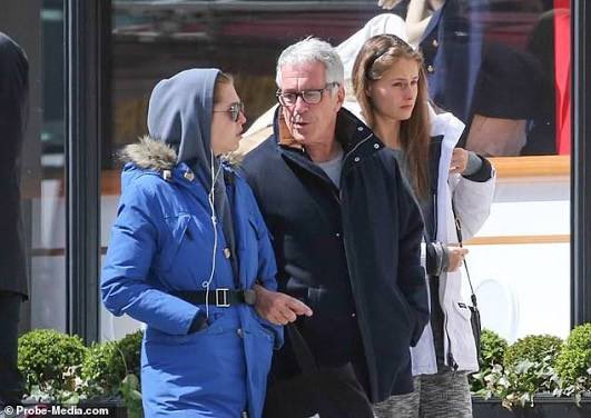 AmberWoods100's tweet image. Tom Pritzker asks Epstein if he saw the movie Red Sparrow, about sexpionage. 

Epstein responds: “Do scouts get merit badges?”

Training red sparrows involves brutal Russian intelligence conditioning that transforms individuals into state-owned weapons. 

Recruits are scouted as