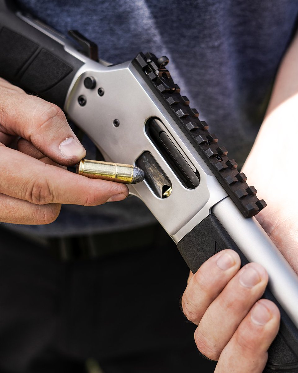 Smith_WessonInc's tweet photo. guess the caliber https://t.co/PBmaL12ZU7