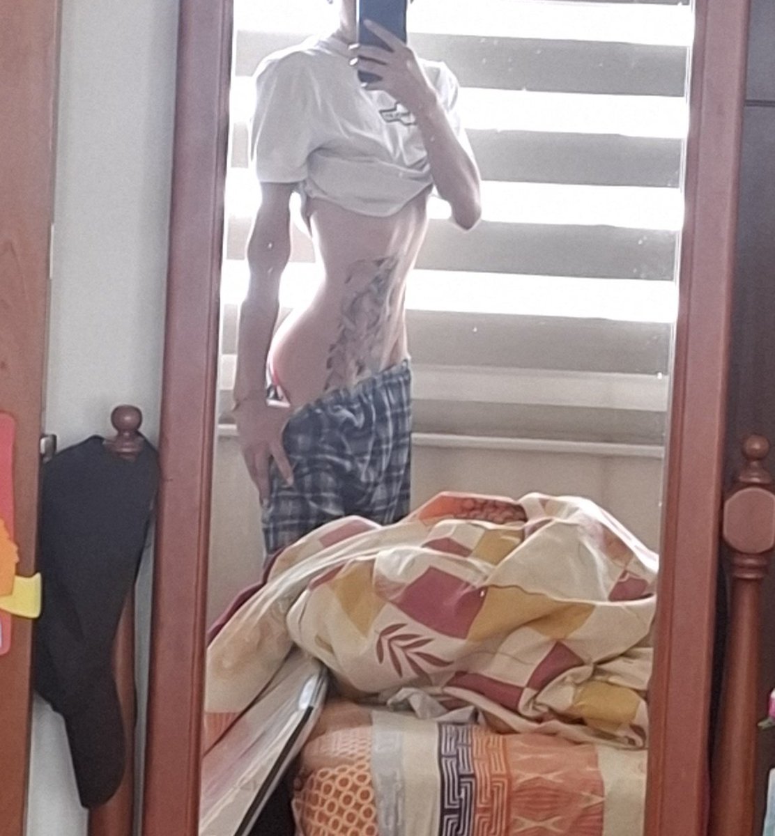 theshydann tweet media