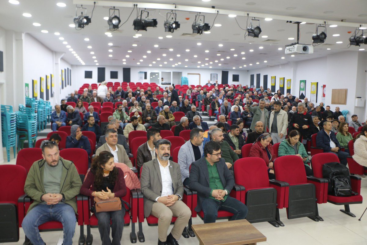 Bugün Adıyaman’da Büyük Halk Buluşmamızı coşkuyla gerçekleştirdik.
Demokratik toplum ve özgür gelecek şiarıyla; halkımızın güçlü katılımı ve dayanışmasıyla umut büyüdü.
Katılımcılara ve halkımıza teşekkürler.
Birlikte değiştireceğiz.
DEM Parti Adıyaman
#BüyükHalkBuluşması