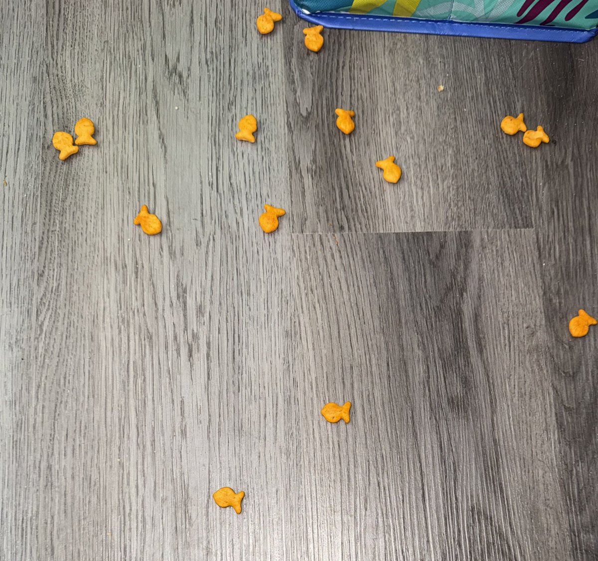 So happy OT didn’t go 20 minutes(3 was bad enough on my nerves!)😳 I would’ve gone through this entire bag! As soon as we got the gold…half of them ended up on the floor anyhow after I catapulted into the air—they gave their lives for a good cause🇺🇸USA🇺🇸😬#USAHockey #2026Gold