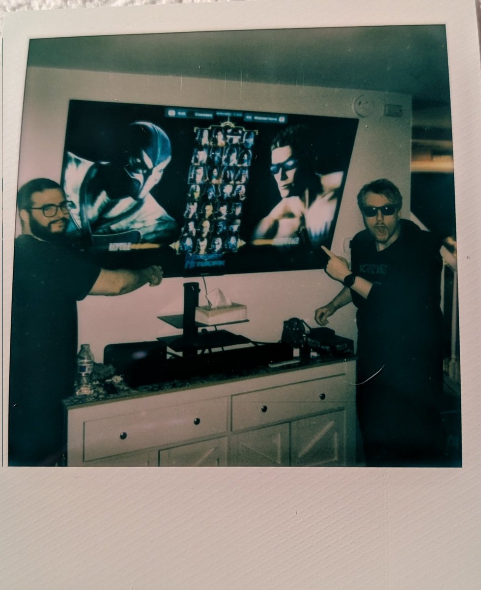 Mikemetroid tweet media